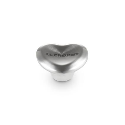 224490 uchyt na poklici signature heart 4 7 cm stribrna nerezova ocel le creuset