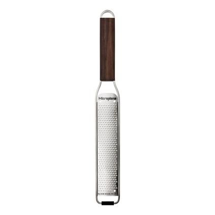 Strúhadlo na citrusy MASTER, rukoväť z vlašského orecha, Microplane
