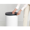 Kôš na bielizeň 60 l, s plastovým vekom, biela, Brabantia