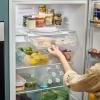 Organizér do chladničky FRIDGESTORE 851664 31 cm, biely, plast, Joseph Joseph
